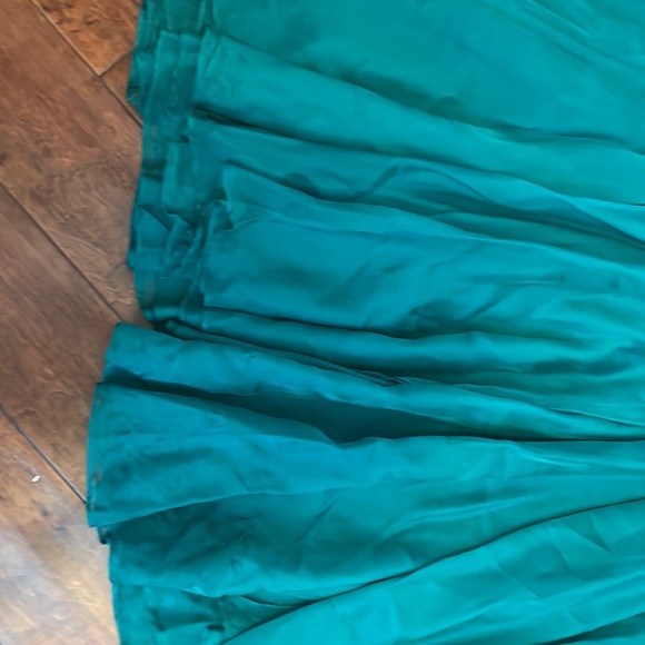 MacDuggal Evening Dress Size 4 - Picture 8 of 14